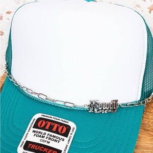 HOWDY Trucker Hat Chain Accent